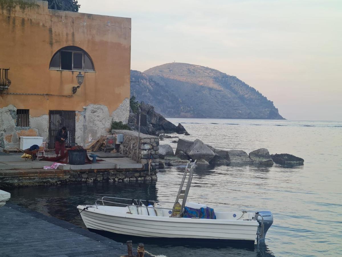 Апартаменты Lipari Centro Storico Flat 7 Min From Port Экстерьер фото